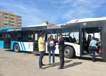 Fuengirola incorpora un nuevo autobús híbrido al servicio de transporte urbano con capacidad para 90 pasajeros