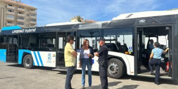 Fuengirola incorpora un nuevo autobús híbrido al servicio de transporte urbano con capacidad para 90 pasajeros