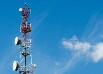 «Estamos incomunicados»: vecinos de Casares denuncian constantes problemas de cobertura