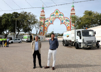 Cerca de 70 efectivos diarios conforman el dispositivo de limpieza de la Feria de San Pedro Alcántara