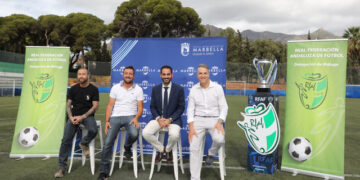 Marbella alcanza un acuerdo con la Real Federación Andaluza de Fútbol para gestionar de forma conjunta la liga local
