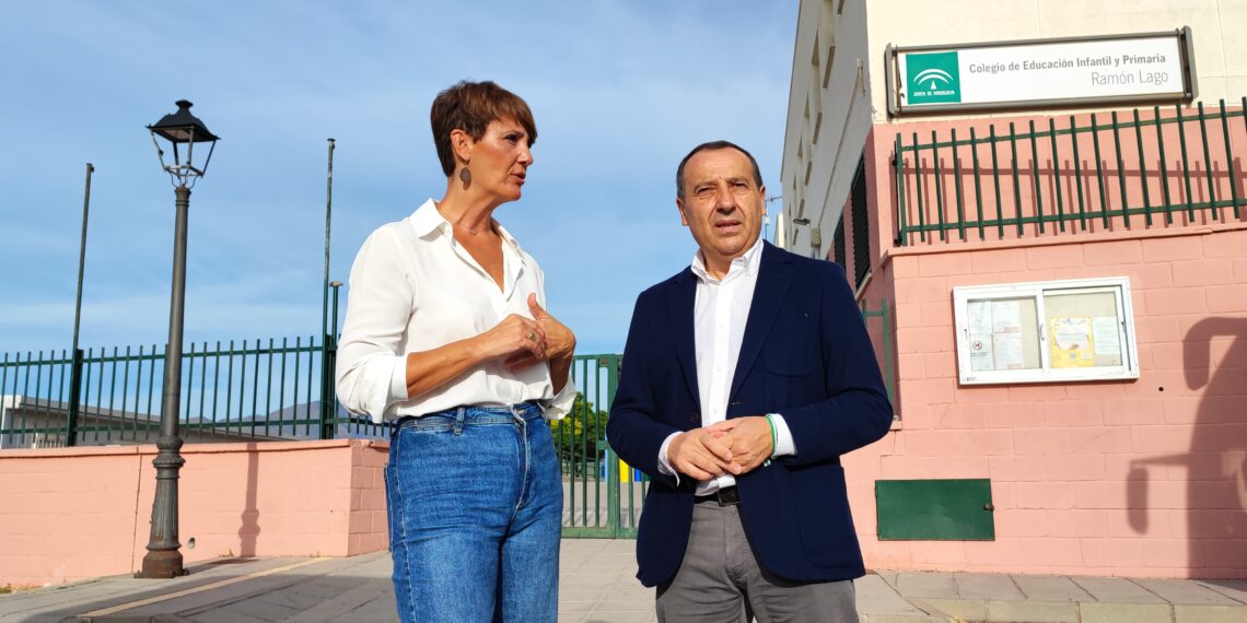 El PSOE exige a Moreno Bonilla que acabe ya con las aulas prefabricadas y acometa la ampliación del CEIP Ramón Lago de Estepona