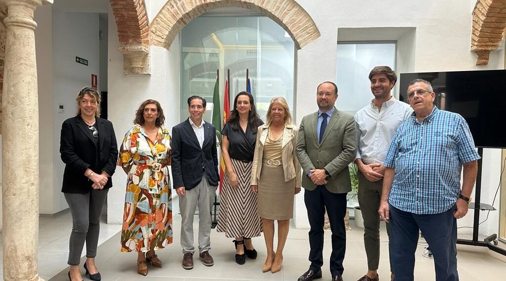 Junta y Ayuntamiento de Marbella inician los trabajos para ampliar los servicios del CADE a San Pedro de Alcántara