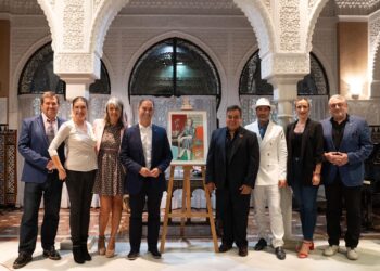 El Bil Bil, repleto para la presentación del retrato de Imperio Argentina, obra del artista internacional José Luis Puche