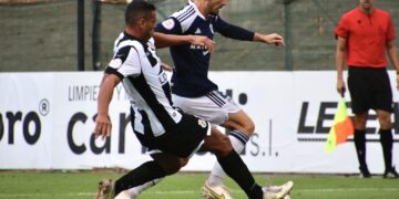 El Marbella FC encaja la primera derrota de la temporada frente a la RB Linense