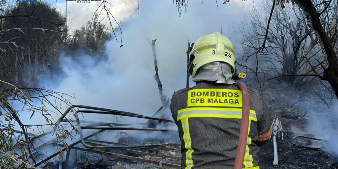 Extinguido el incendio de Estepona que ha tenido lugar en Bello Horizonte