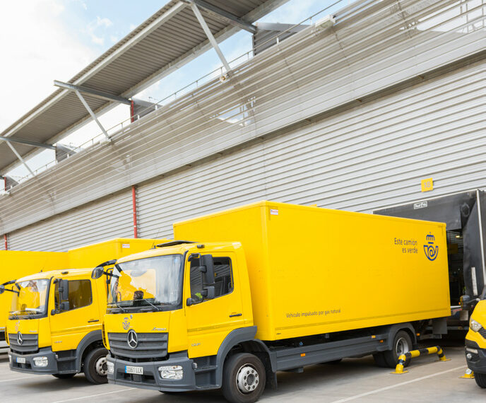 Personal de Correos de Málaga se solidariza con Marruecos en una campaña de recogida de productos esenciales