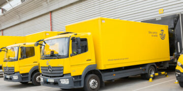 Personal de Correos de Málaga se solidariza con Marruecos en una campaña de recogida de productos esenciales