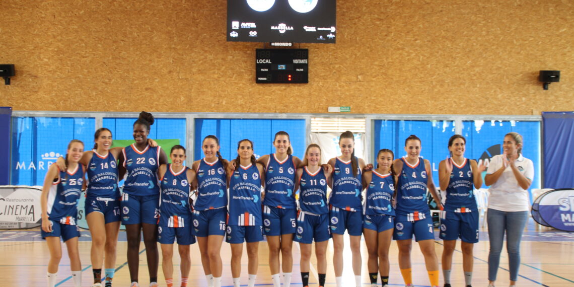 Un centenar de personas se dieron cita el pasado sábado en el Carlos Cabezas