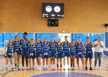 Un centenar de personas se dieron cita el pasado sábado en el Carlos Cabezas