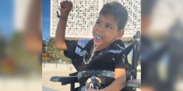 Mario, el niño de Estepona con parálisis cerebral, podrá continuar con su terapia