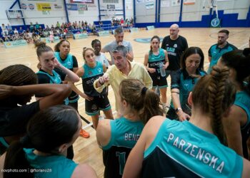 El CAB Estepona sigue manteniéndose fuerte