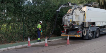 Aguas de Benahavís retira casi 12 toneladas de toallitas húmedas de las redes de saneamiento
