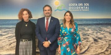 Mancomunidad y el CMMA analizan el proyecto para unir por barco las localidades costeras