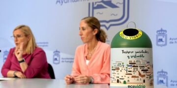 Fuengirola revalida la ‘Bandera Verde’ que la  acredita como una de las ciudades españolas que más recicló durante el pasado verano