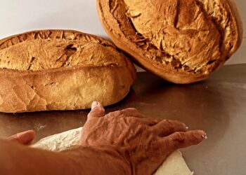 La nieta de la Carifa: «Es un orgullo mantener el legado de nuestros antepasados y dedicarnos al Pan Moreno»