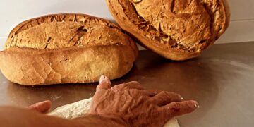 La nieta de la Carifa: «Es un orgullo mantener el legado de nuestros antepasados y dedicarnos al Pan Moreno»