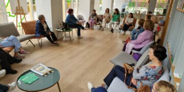 Psicóloga de AECC: «Después de un cáncer de mamá, las pacientes tienen que aprender a vivir de nuevo»