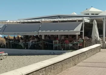 A partir de hoy, los locales costeros podrán reproducir música de 13:00 a 24:00 horas