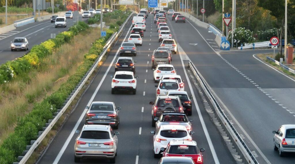 Piden al Gobierno un tercer carril entre Puerto Banús y San Pedro