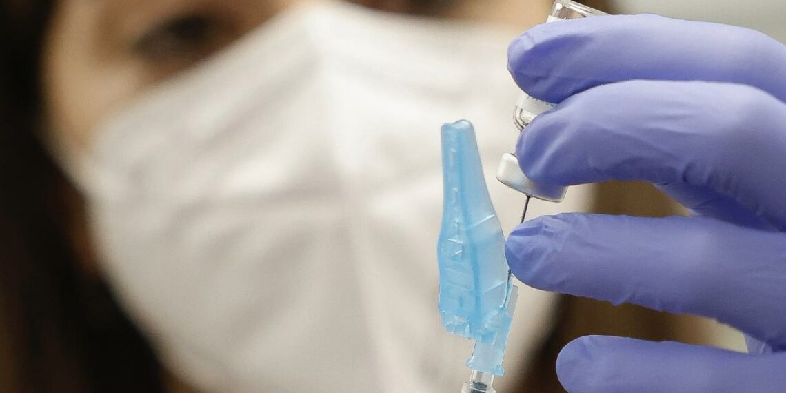 Este lunes arranca la campaña de vacunación contra: gripe, Covid y bronquiolitis