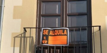 Crisis de vivienda en la Costa del Sol: «Entre el alquiler y los gastos se me van cada mes 1.300€»