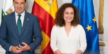 PP mantendría la mayoría absoluta en Andalucía y Sumar sería tercera fuerza por delante de Vox, según el Centra