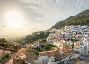 Benalmádena y Mijas en el ranking de las mejores ciudades de España para jubilarse