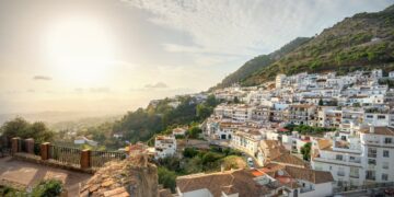 Benalmádena y Mijas en el ranking de las mejores ciudades de España para jubilarse