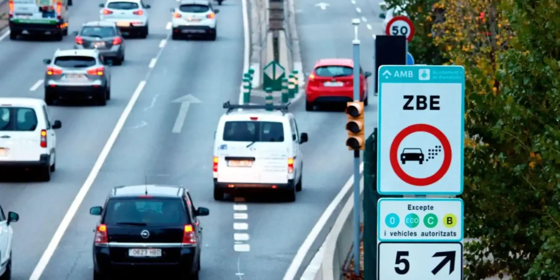 Marbella da los primeros pasos para establecer la zona de bajas emisiones en el casco histórico