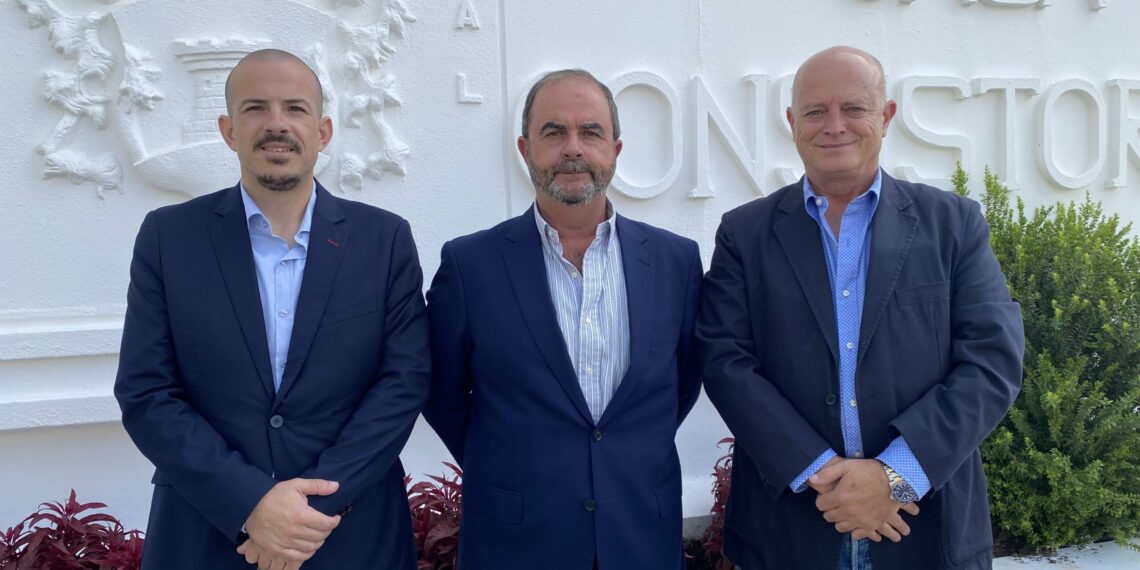 VOX se compromete a “restaurar transparencia y responsabilidad” en el Ayuntamiento de Mijas