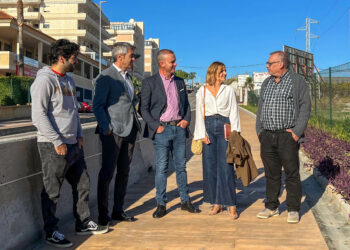 El PSOE afirma haber conseguido «el compromiso económico de Diputación para continuar con la segunda fase de la senda peatonal entre Manilva y Sabinillas»
