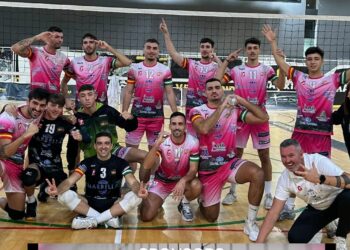 El CD Costa del Voley continúa luchando en zona alta