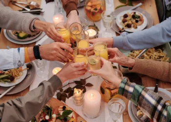 Reservas casi agotadas y menús algo más caros: Todo listo para las comidas de Navidad