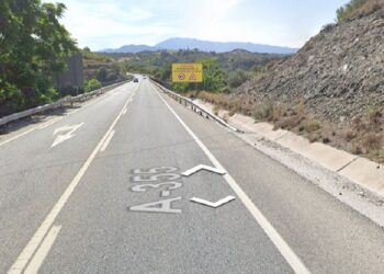 Un fallecido y cuatro heridos tras una colisión múltiple de vehículos en Coín