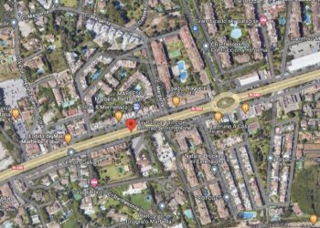 Un muerto y tres heridos tras una colisión entre dos turismos en Marbella