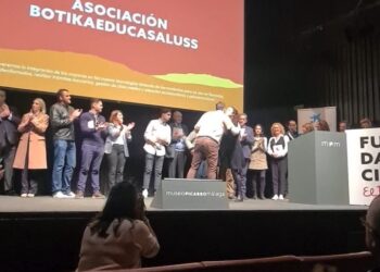 La Asociación Botika, premiada por la Fundación el Pimpi por su labor solidaria