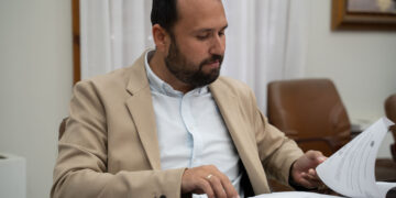 Benalmádena contrata un estudio sobre el uso de agua regenerada para el riego y baldeo contra la sequía