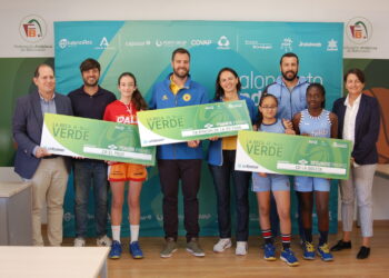 Urbaser y FAB entregan las Becas Verdes 2023 a 24 clubes de baloncesto andaluces