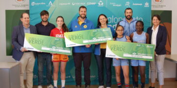 Urbaser y FAB entregan las Becas Verdes 2023 a 24 clubes de baloncesto andaluces