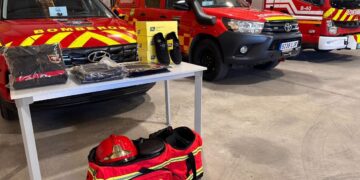 Fuengirola renueva el uniforme del Cuerpo de Bomberos por uno de última generación