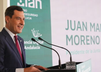 Moreno acusa a Sánchez de «dividir y crear confrontación» entre españoles al «claudicar ante el independentismo radical»