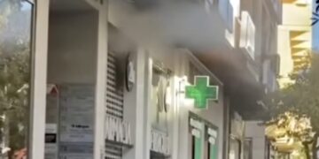 Arde una habitación de la Farmacia Berdaguer de Marbella que contenía aires acondicionados