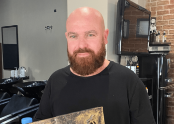 Jorge Peña, el peluquero más solidario de San Pedro