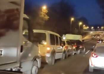 Accidente en la A-7 en Marbella tras una colisión múltiple provoca retenciones