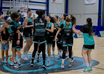 El CAB Estepona JDCS se hace con la victoria del primer derbi malagueño en la Liga Femenina Challenge