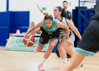 El CAB Estepona Jardín de la Costa del Sol gana a otro favorito en el Pineda con un 78-58