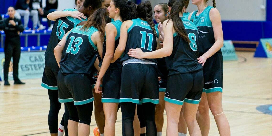 El CAB Estepona Jardín de la Costa del Sol logra la primera victoria del fin de semana con un 80-45