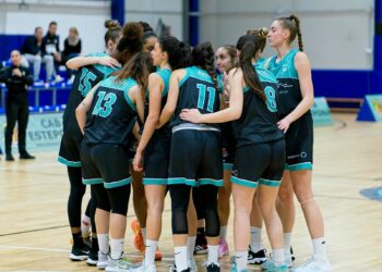 El CAB Estepona Jardín de la Costa del Sol logra la primera victoria del fin de semana con un 80-45