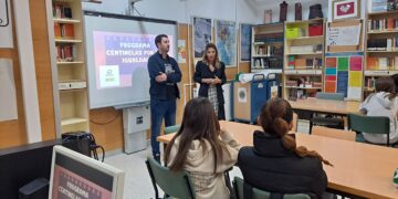 Un centenar de alumnos y alumnas de secundaria de Mijas han sido formados como mediadores de igualdad